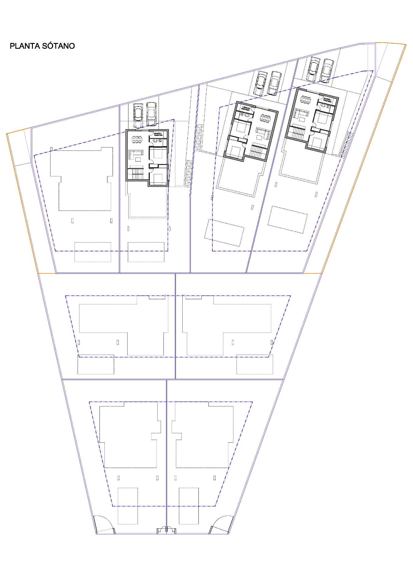 Basement floor plan showing parking bays, stair cores, and surrounding walls on a wedge-shaped site plan labeled PLANTA SÓTANO.