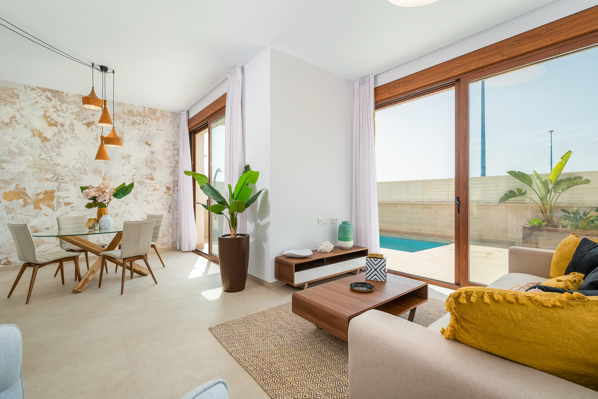Imagen de Villa Moderna con Piscina Privada a Pasos de Playa Vera