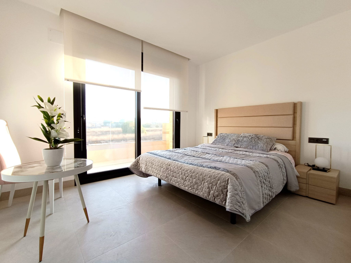 Imagen de Villa Moderna con Piscina Privada en Benijófar, Alicante