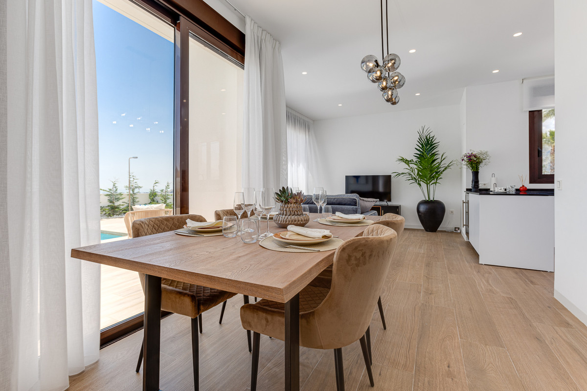 Imagen de Finestrat: Villa Moderna con Piscina y Vistas Espectaculares