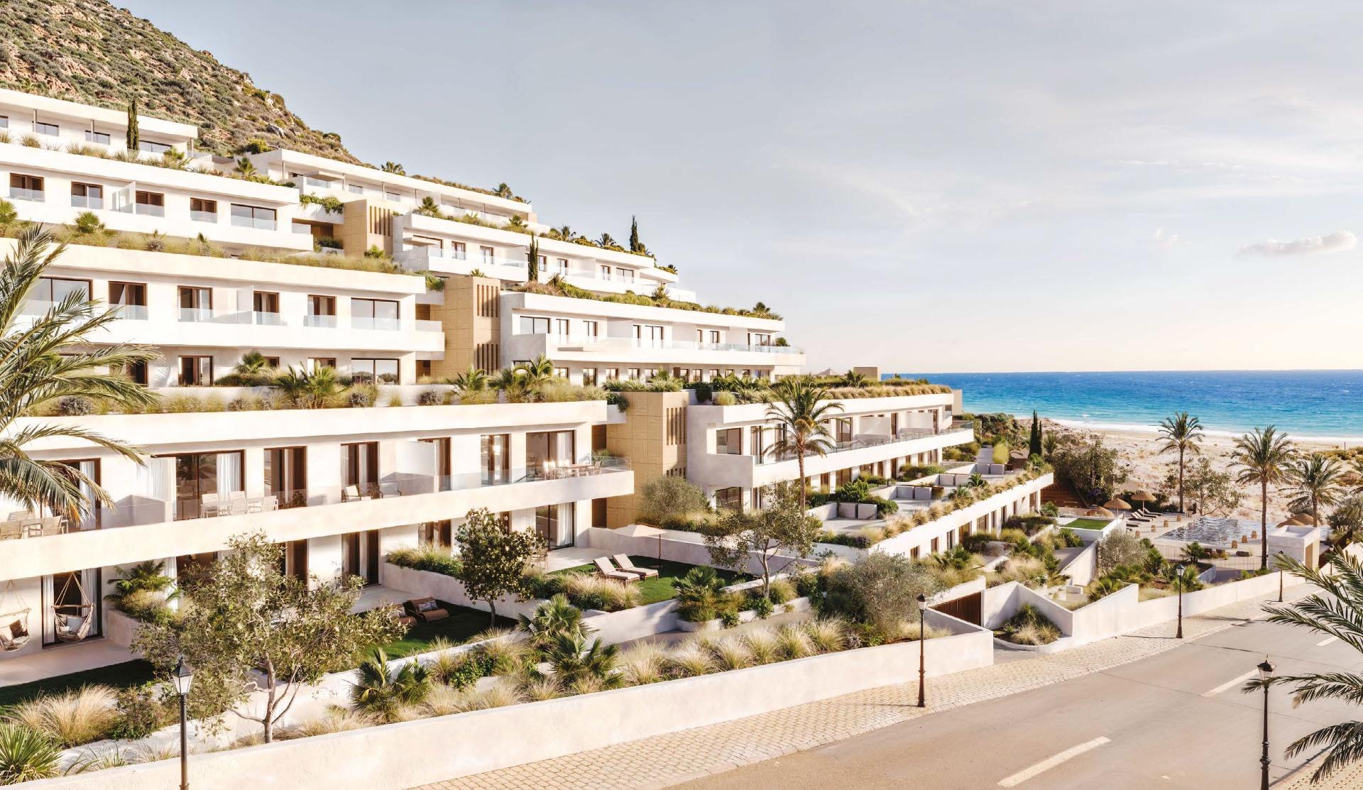 Apartamentos y áticos de nueva construcción frente al mar en venta en Macenas, AlmeríaVida moderna en la costa en un complejo cerrado junto al MediterráneoDescubra una nueva urbani...