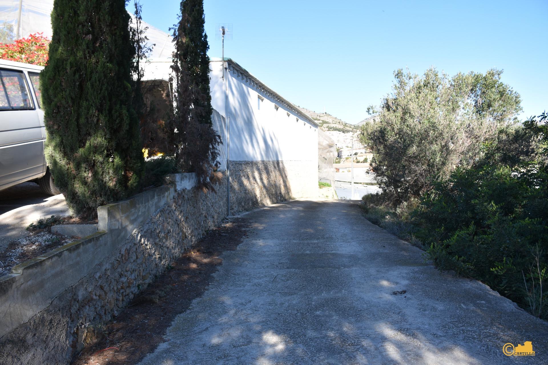 Gran Finca Rústica con Vistas a la Montaña en Callosa d'en Sarrià
