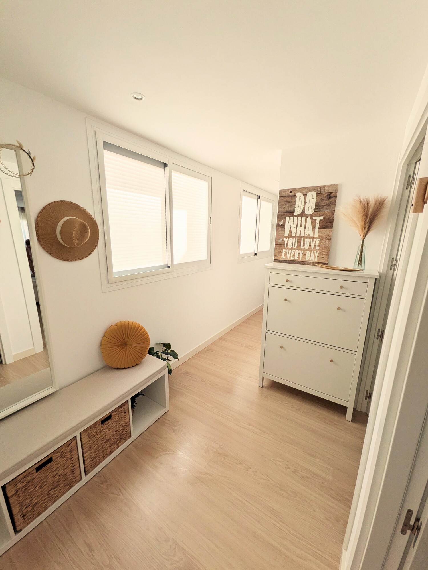Exclusivo Ático Dúplex con Solárium y Vistas Panorámicas en Estepona.