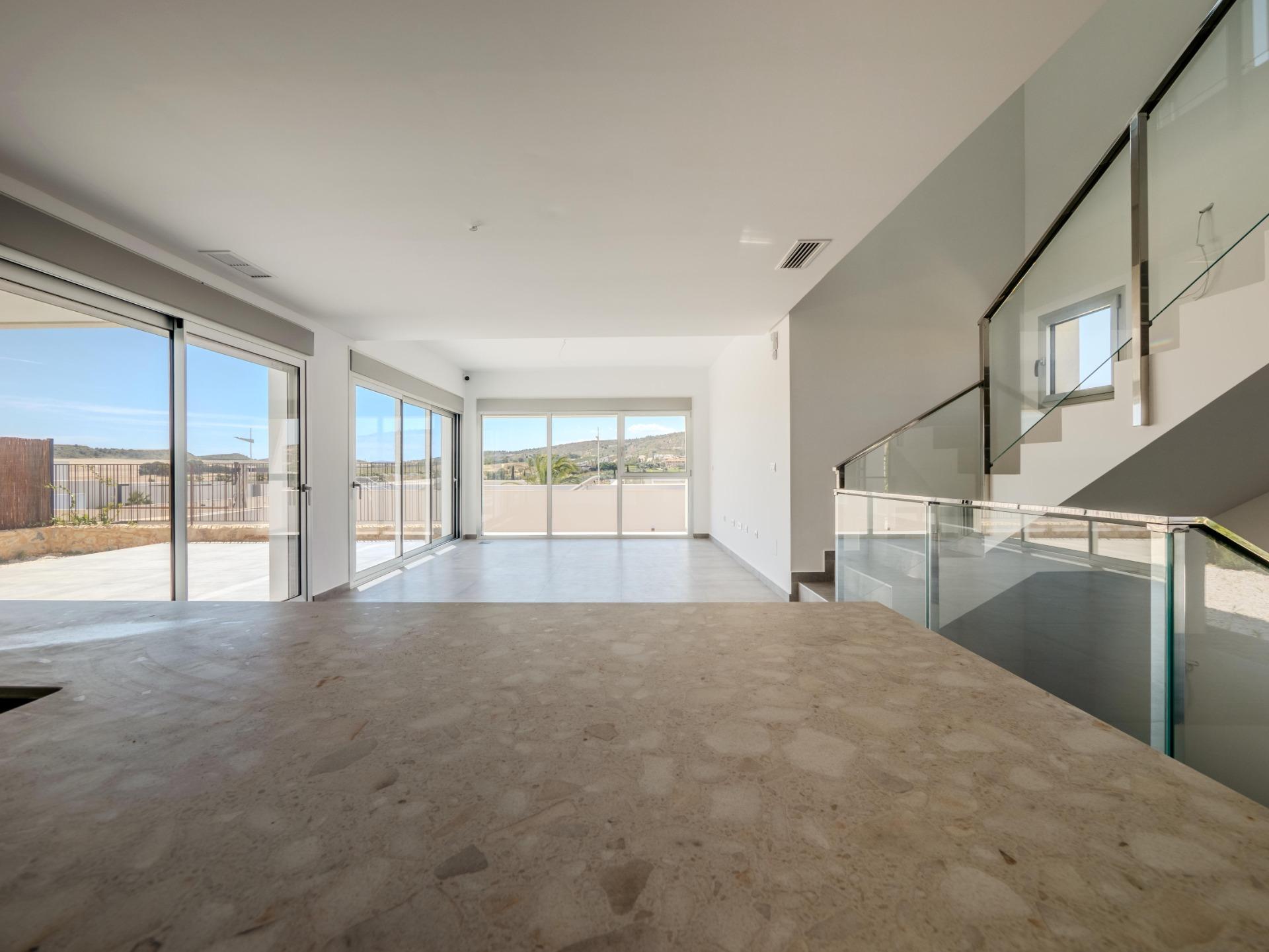 VILLA DE DISEñO MODERNO CON VISTAS AL GOLF, Villa de lujo en Algorfa, Costa Blanca Sur. 4 hab, 3 baños, vistas golf. Estilo mediterráneo moderno. ¡Oportunidad única en Alicante!