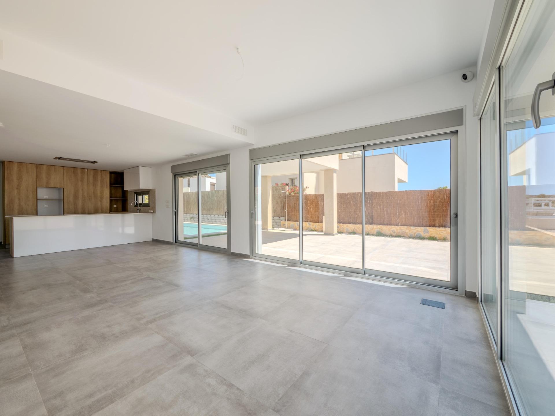 VILLA DE DISEñO MODERNO CON VISTAS AL GOLF, Villa de lujo en Algorfa, Costa Blanca Sur. 4 hab, 3 baños, vistas golf. Estilo mediterráneo moderno. ¡Oportunidad única en Alicante!