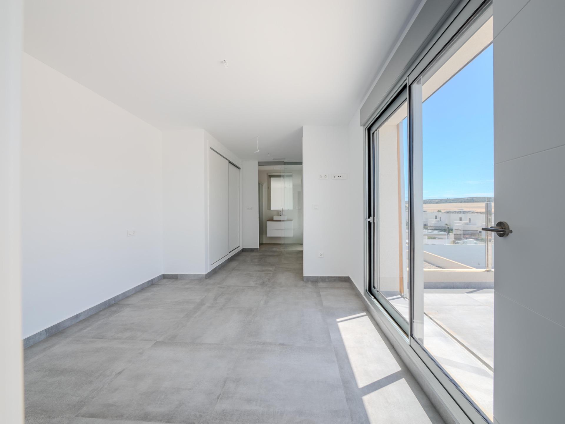 VILLA DE DISEñO MODERNO CON VISTAS AL GOLF, Villa de lujo en Algorfa, Costa Blanca Sur. 4 hab, 3 baños, vistas golf. Estilo mediterráneo moderno. ¡Oportunidad única en Alicante!