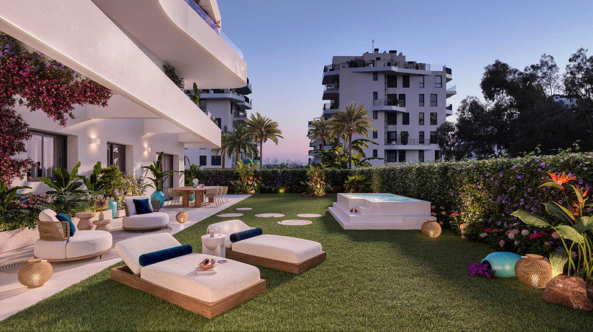 Villajoyosa: Lujo Mediterráneo a Pasos del Mar, Descubre el lujo en Villajoyosa, Costa Blanca. Apartamentos y áticos exclusivos a 5 min de Playa del Torres. Piscina infinity, gimnasio y vistas al Mediterráneo