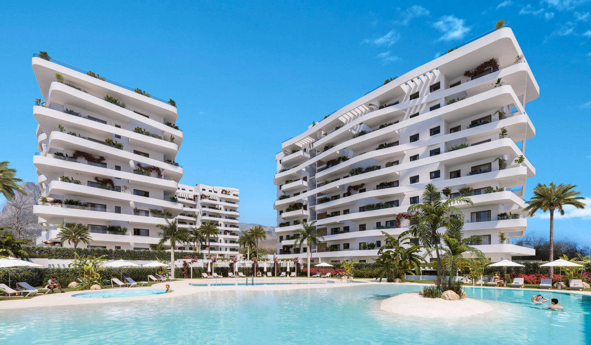 Villajoyosa: Lujo Mediterráneo a Pasos del Mar, Descubre el lujo en Villajoyosa, Costa Blanca. Apartamentos y áticos exclusivos a 5 min de Playa del Torres. Piscina infinity, gimnasio y vistas al Mediterráneo