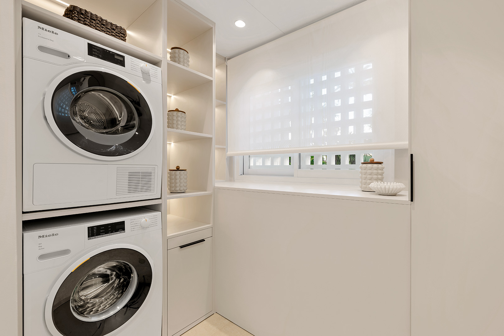 Exclusivo Apartamento de Lujo en Primera Línea de Playa, Estepona