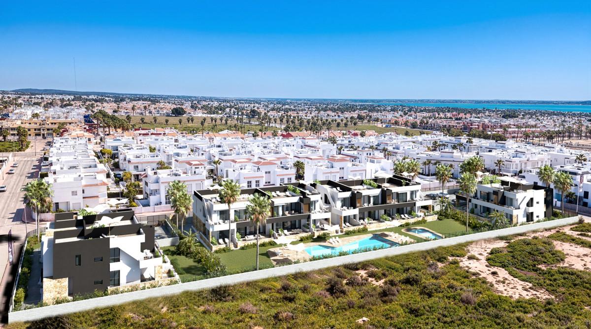 Exclusivos Bungalows de Lujo en Ciudad Quesada, Descubre bungalows de lujo "llave en mano" en Ciudad Quesada, Costa Blanca. 2 dorm, 2 baños, amueblados y equipados. Disfruta golf, playa y el estilo de vida me