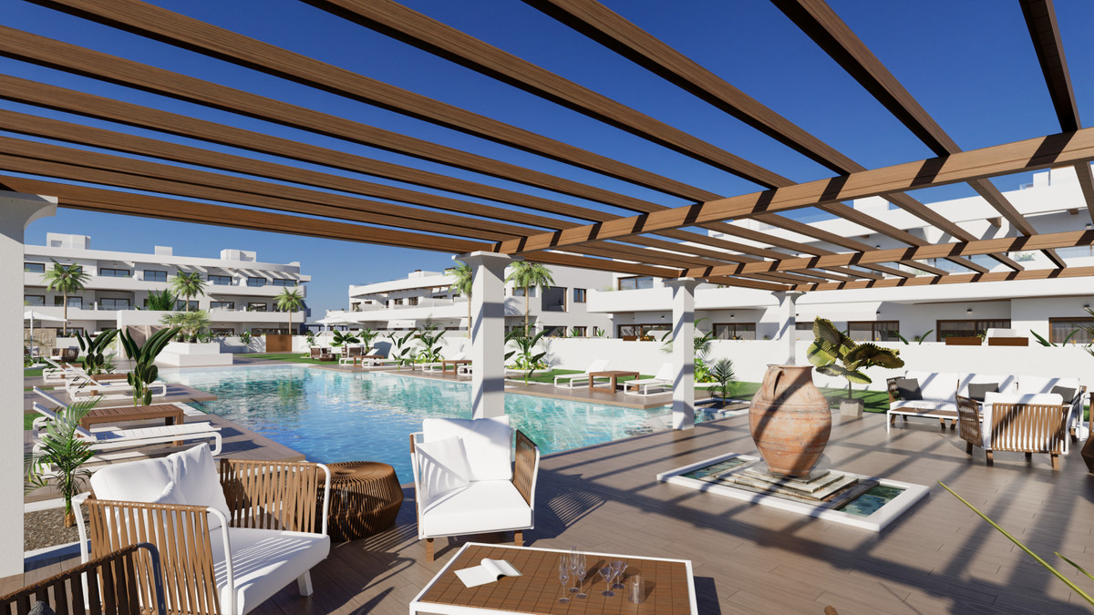 Exclusivo Apartamento con Vistas Golf y Mar Menor, Descubre este lujoso apartamento de 3 dorm. en nueva promoción en Los Alcázares, Murcia. Vistas al golf y Mar Menor. Cerca de playas y aeropuertos. ¡Tu sueño me