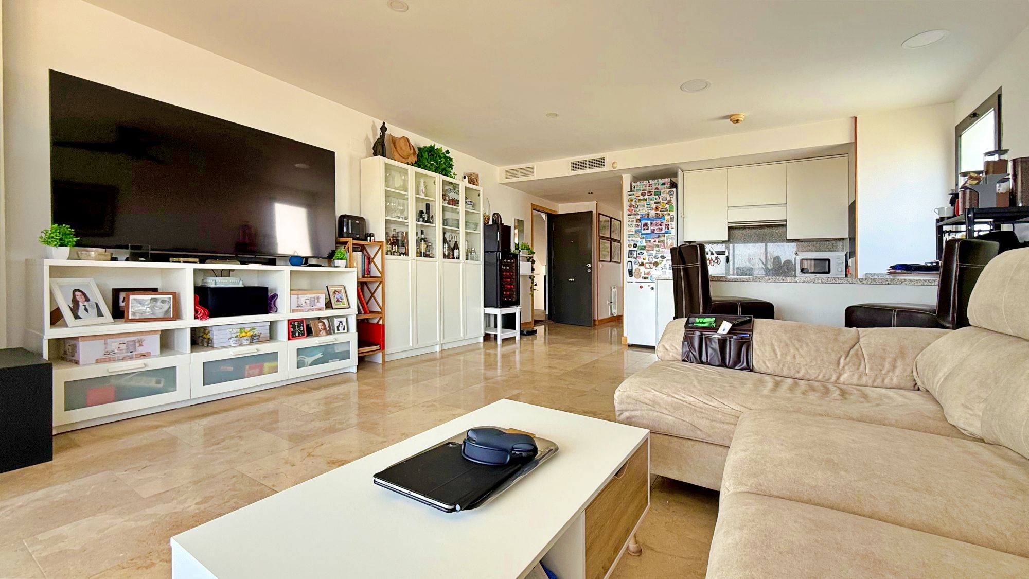 Ático Exclusivo en Campoamor: Vistas Panorámicas Mar y Naturaleza., Ático de lujo en Campoamor, Orihuela Costa. Disfrute de 2 dorm, 2 baños, terraza y solárium privado con vistas al mar. Ubicación privilegiada. ¡Su sueño mediter