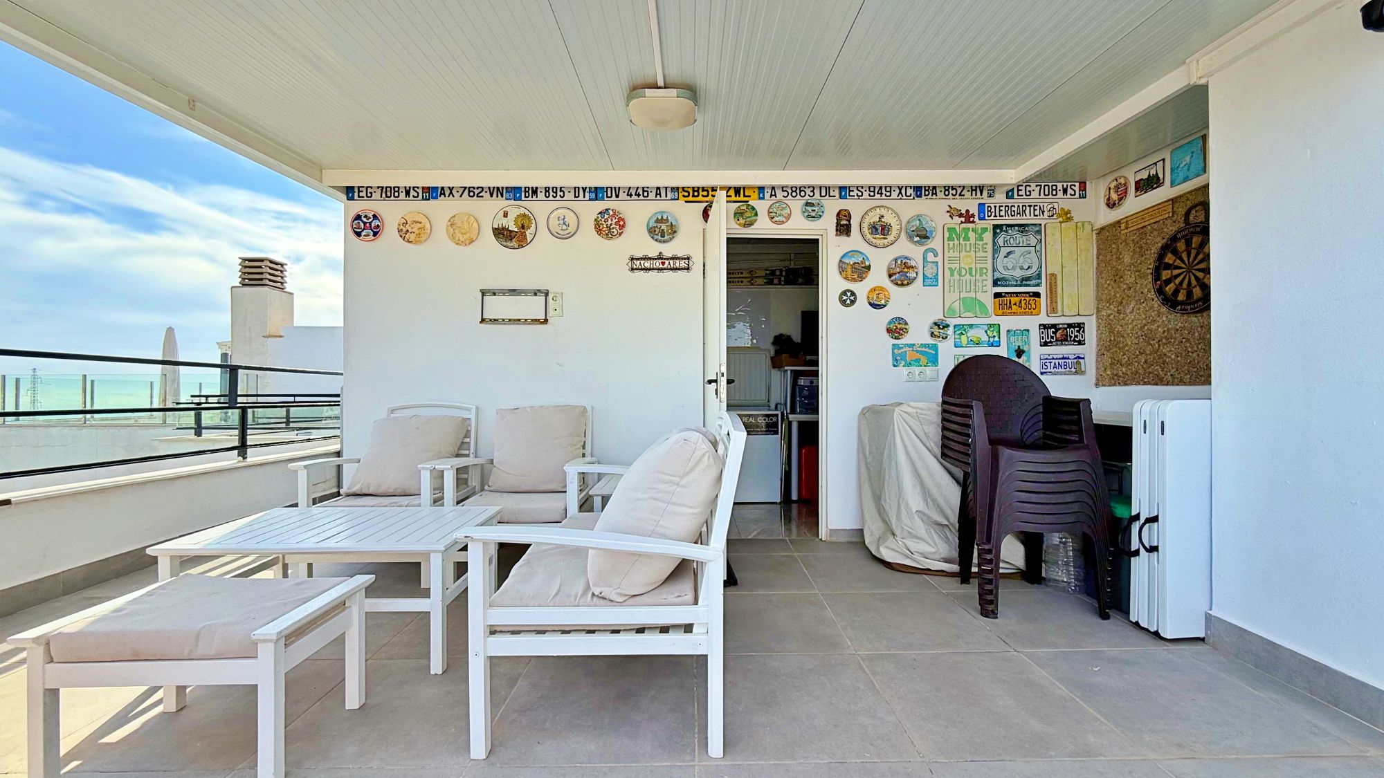 Ático Exclusivo en Campoamor: Vistas Panorámicas Mar y Naturaleza., Ático de lujo en Campoamor, Orihuela Costa. Disfrute de 2 dorm, 2 baños, terraza y solárium privado con vistas al mar. Ubicación privilegiada. ¡Su sueño mediter