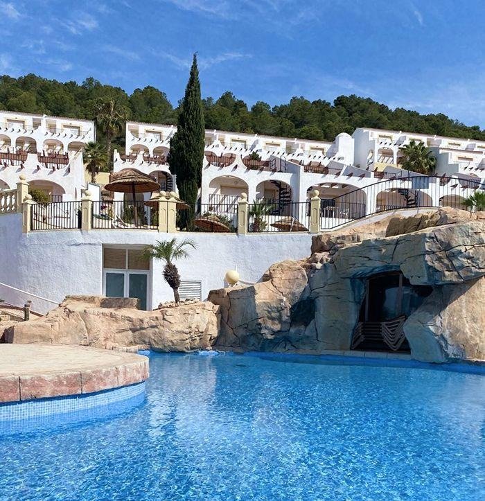 APARTAMENTOS BUNGALOW PLANTA BAJA EN CALPE