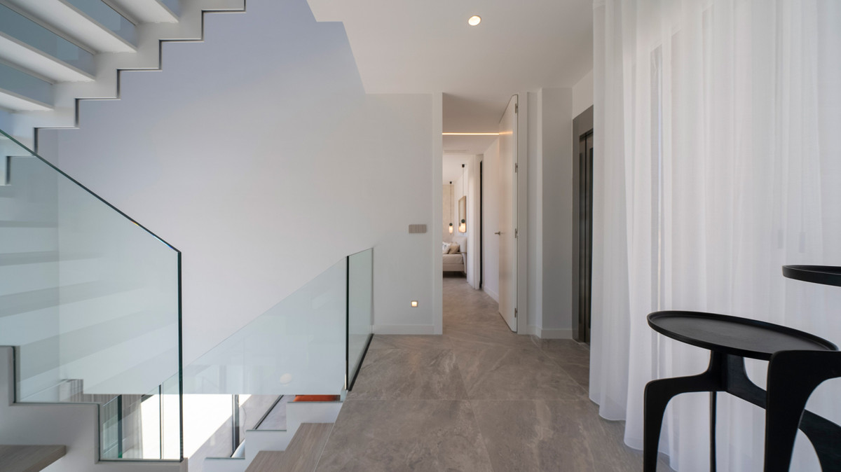 Finestrat: Lujo Exclusivo con Vistas Infinitas al Mar, Villa de lujo exclusiva en Finestrat, Alicante. Vistas al mar inigualables, skyline Benidorm, piscina infinity y 5 suites. Vive el sueño mediterráneo en Costa B