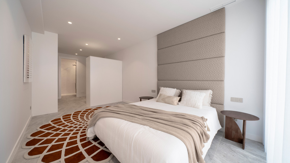 Finestrat: Lujo Exclusivo con Vistas Infinitas al Mar, Villa de lujo exclusiva en Finestrat, Alicante. Vistas al mar inigualables, skyline Benidorm, piscina infinity y 5 suites. Vive el sueño mediterráneo en Costa B
