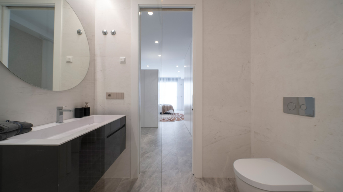 Finestrat: Lujo Exclusivo con Vistas Infinitas al Mar, Villa de lujo exclusiva en Finestrat, Alicante. Vistas al mar inigualables, skyline Benidorm, piscina infinity y 5 suites. Vive el sueño mediterráneo en Costa B