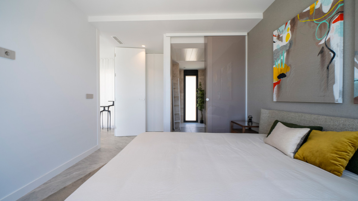 Finestrat: Lujo Exclusivo con Vistas Infinitas al Mar, Villa de lujo exclusiva en Finestrat, Alicante. Vistas al mar inigualables, skyline Benidorm, piscina infinity y 5 suites. Vive el sueño mediterráneo en Costa B