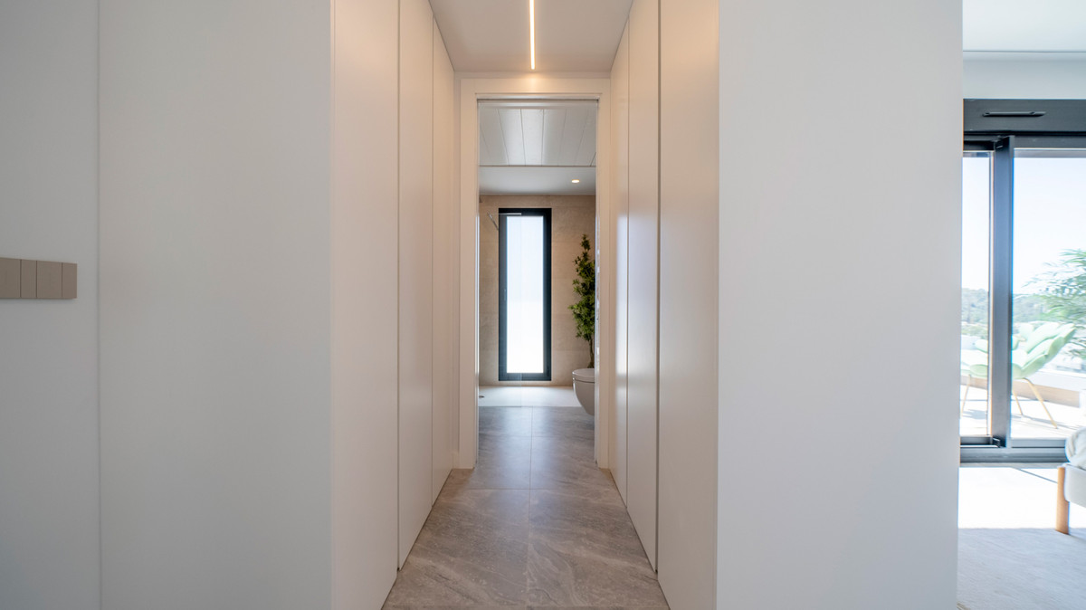 Finestrat: Lujo Exclusivo con Vistas Infinitas al Mar, Villa de lujo exclusiva en Finestrat, Alicante. Vistas al mar inigualables, skyline Benidorm, piscina infinity y 5 suites. Vive el sueño mediterráneo en Costa B