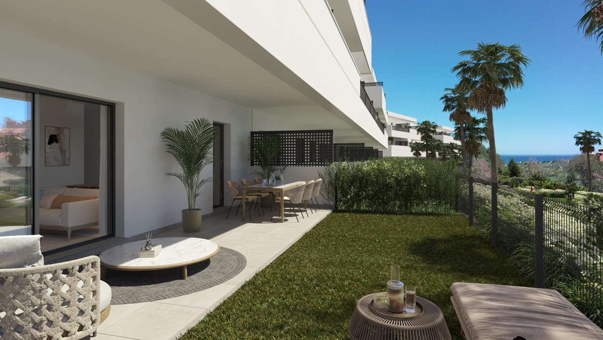 Vive Estepona: Apartamento Resort con Jardín, Descubre tu oasis en Estepona, Costa del Sol. Apartamento de lujo de 3 dorm. en nuevo complejo con zonas comunes resort: piscina, spa, co-working. Cerca de play