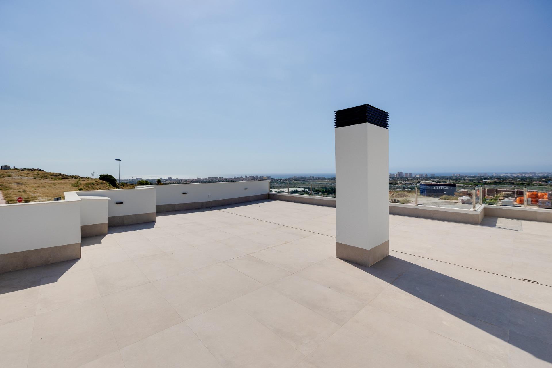Adosado en Venta en Mutxamel, Villas adosadas obra nueva en Mutxamel, Alicante. 3 hab, 3 baños, piscina privada, vistas mar. Cerca playa y golf. ¡Vive el sueño mediterráneo!