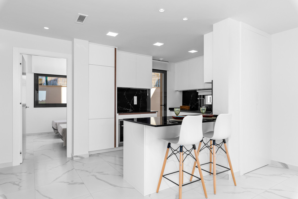 Villa en San Miguel: Vistas, Golf y Mar Cerca, Villas de lujo en San Miguel de Salinas, Alicante. Vistas, naturaleza y serenidad a 7km de playas Orihuela Costa. Cerca de golf y servicios. Villas personalizab