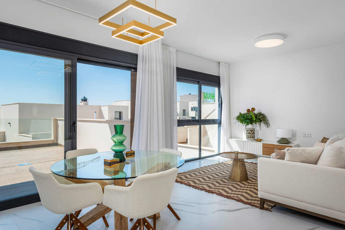 Villa en San Miguel: Vistas, Golf y Mar Cerca, Villas de lujo en San Miguel de Salinas, Alicante. Vistas, naturaleza y serenidad a 7km de playas Orihuela Costa. Cerca de golf y servicios. Villas personalizab