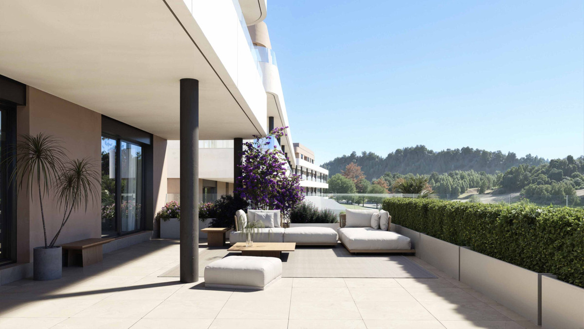 Estepona Golf: Tu Lujo Mediterráneo con Vistas, Descubre apartamentos de lujo en Estepona Golf, Costa del Sol. Vistas al golf, 1-3 dormitorios, piscinas, sauna. Inversión inteligente y vida de ensueño.