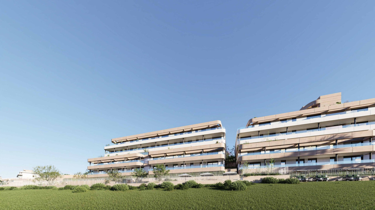 Estepona Golf: Tu Lujo Mediterráneo con Vistas, Descubre apartamentos de lujo en Estepona Golf, Costa del Sol. Vistas al golf, 1-3 dormitorios, piscinas, sauna. Inversión inteligente y vida de ensueño.