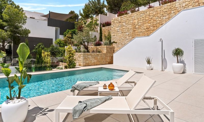 Villa de Lujo en Altea: Vistas al Mar, Espectacular villa de lujo en Altea, Alicante. 4 dormitorios en suite, piscina privada y vistas al mar. Diseño contemporáneo en Costa Blanca. ¡Viva el lujo medi