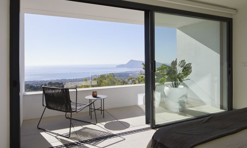 Villa de Lujo en Altea: Vistas al Mar, Espectacular villa de lujo en Altea, Alicante. 4 dormitorios en suite, piscina privada y vistas al mar. Diseño contemporáneo en Costa Blanca. ¡Viva el lujo medi