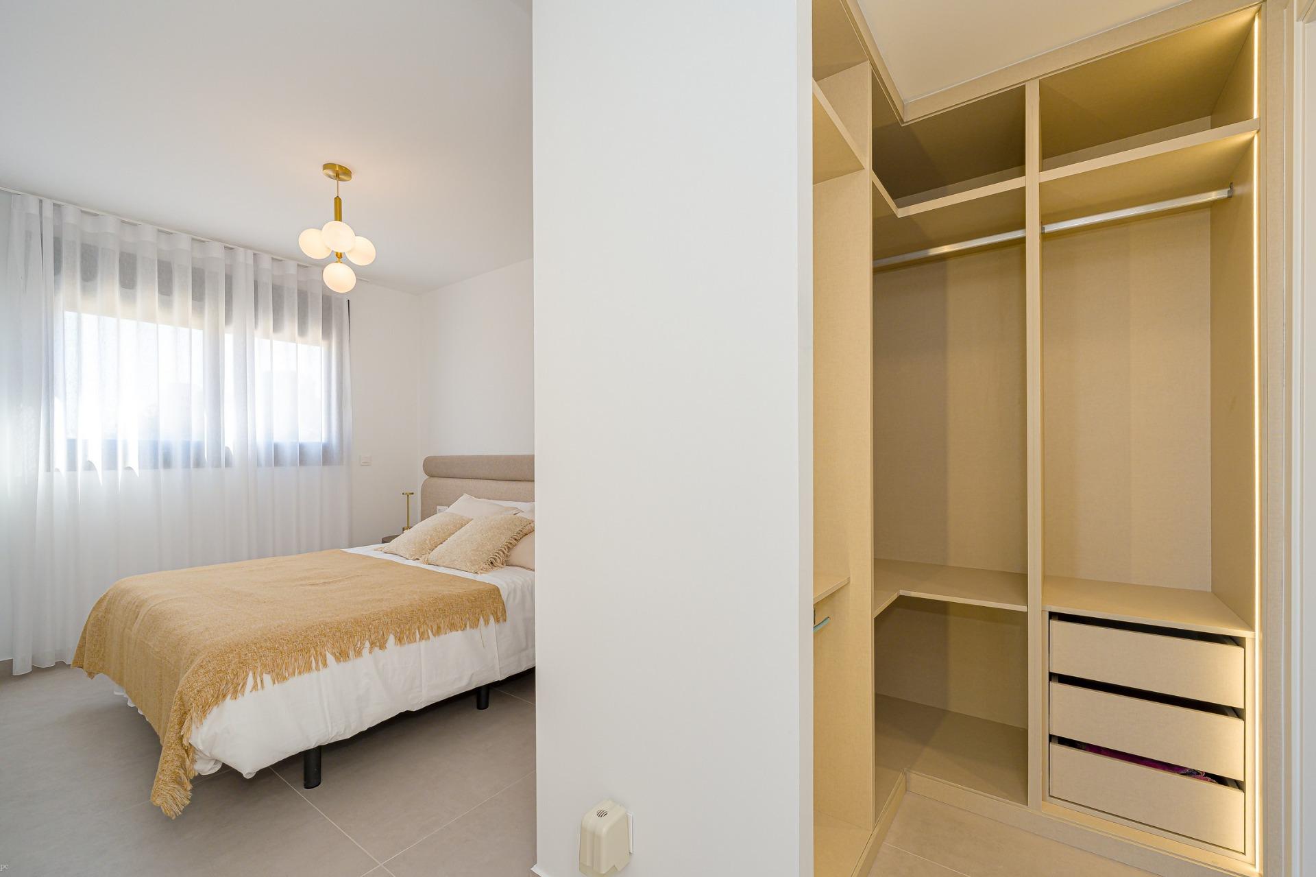 Apartamento en Venta en Villajoyosa, Apartamento 2 hab/2 baños en Cala de Finestrat, Costa Blanca Norte. Vistas mar, sur. Cala Finestrat. ¡Oportunidad inversión!