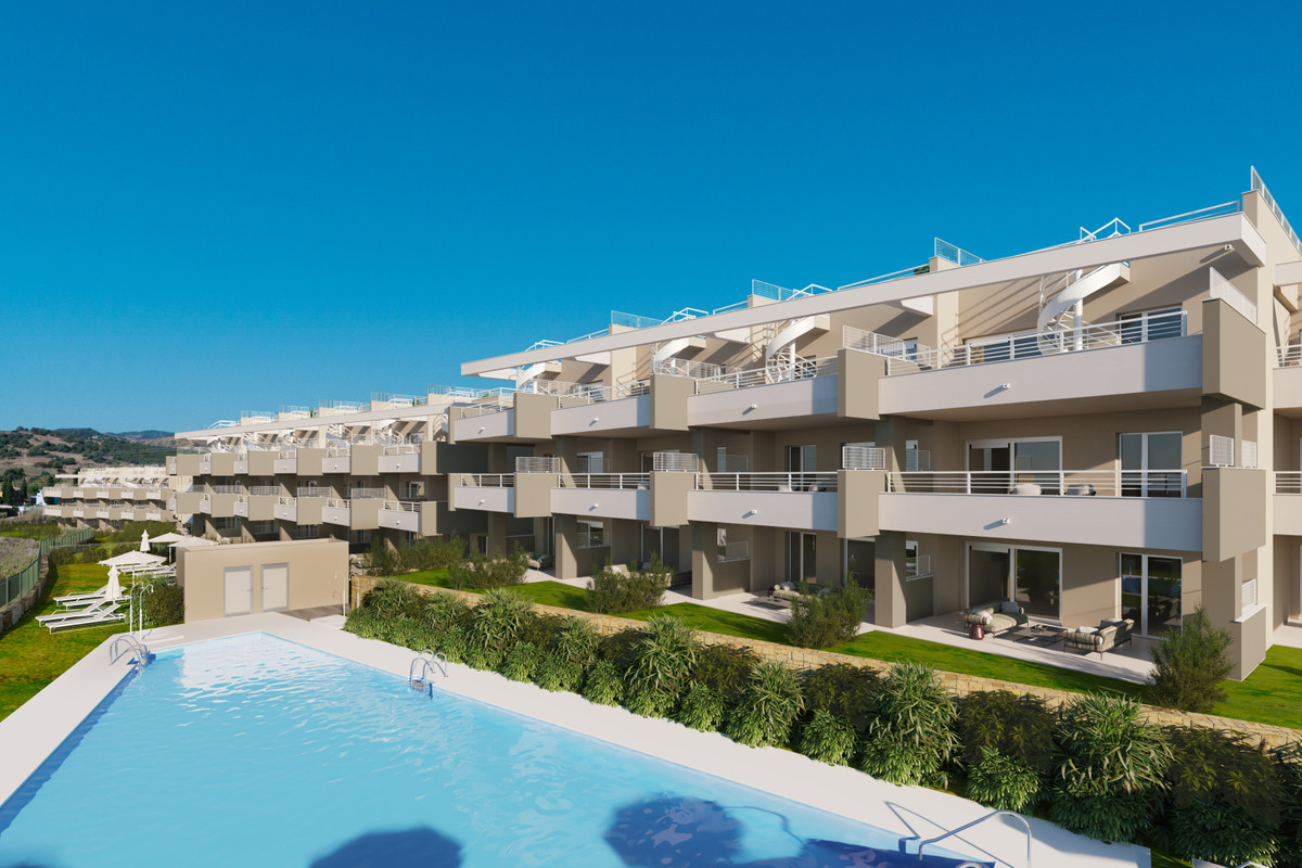 Estepona: Lujo, Golf y Vistas Panorámicas, Descubre apartamentos de lujo de 2 y 3 dormitorios en Estepona Golf. Vistas al mar/golf, piscina, jardines y acabados premium. Tu hogar ideal en la Costa del So