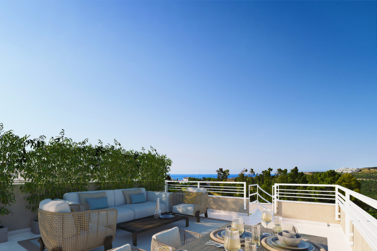 Estepona: Lujo, Golf y Vistas Panorámicas, Descubre apartamentos de lujo de 2 y 3 dormitorios en Estepona Golf. Vistas al mar/golf, piscina, jardines y acabados premium. Tu hogar ideal en la Costa del So