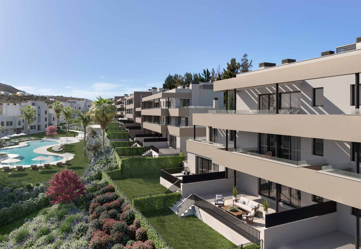 Casares Costa: Lujo, Golf y Vistas en Málaga, Apartamento exclusivo de 2 dorm. en Casares Costa, Málaga. Disfruta de vistas espectaculares al golf y la naturaleza. Lujo, tranquilidad y servicios premium en