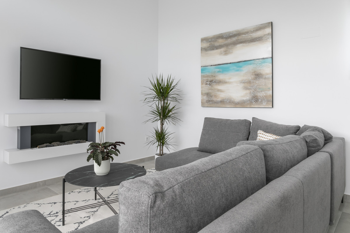 Calasparra: Tu Villa Moderna con Piscina Privada, Villas modernas en Calasparra, Murcia. 3 dorm., 2 baños, piscina privada, parcela 550m². Cerca de servicios, naturaleza y playas. ¡Su oasis!