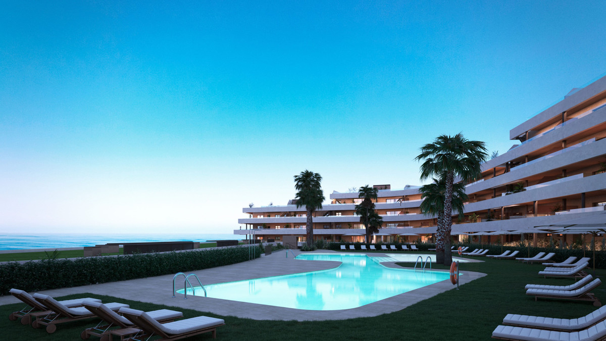 Manilva: Tu Nuevo Hogar de Lujo en la Costa del Sol, Vive el lujo en Manilva, Costa del Sol. Exclusivo complejo residencial de nueva construcción con apartamentos de 2-3 dormitorios, piscina, jardines y vistas. Co