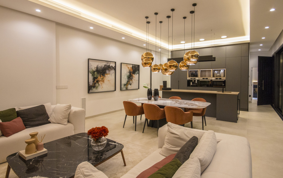 Villa de Autor en Ciudad Quesada: Lujo, Golf y Mar, Villas de autor excepcionales en Ciudad Quesada, Costa Blanca Sur. Junto a La Marquesa Golf y playas. 3 dorm, 3 baños, piscina. ¡Diseño, confort y calidad de vi