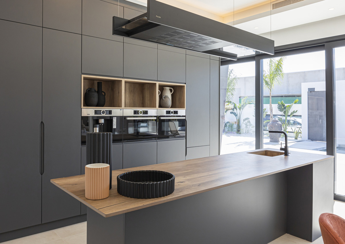 Villa de Autor en Ciudad Quesada: Lujo, Golf y Mar, Villas de autor excepcionales en Ciudad Quesada, Costa Blanca Sur. Junto a La Marquesa Golf y playas. 3 dorm, 3 baños, piscina. ¡Diseño, confort y calidad de vi