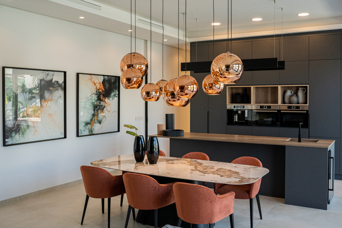 Villa de Autor en Ciudad Quesada: Lujo, Golf y Mar, Villas de autor excepcionales en Ciudad Quesada, Costa Blanca Sur. Junto a La Marquesa Golf y playas. 3 dorm, 3 baños, piscina. ¡Diseño, confort y calidad de vi