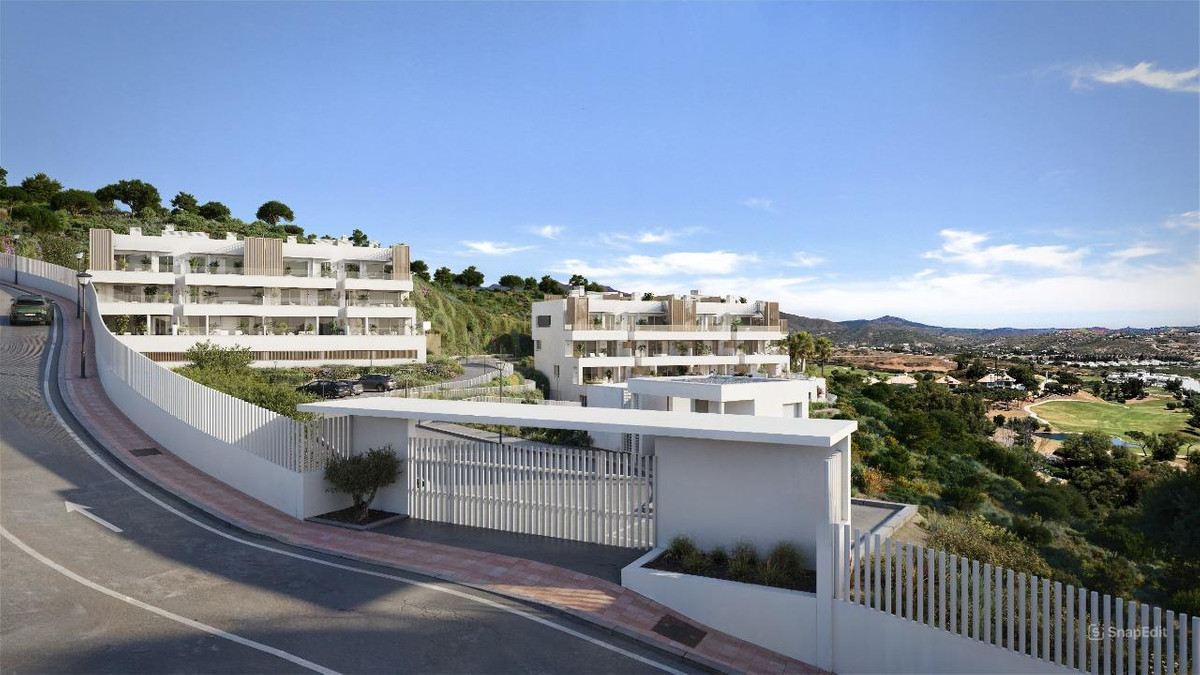 Mijas: Lujo en Primera Línea de Golf con Vistas al Mar, Descubre lujo y tranquilidad en La Cala de Mijas. Apartamentos de obra nueva con 2 dorms, vistas al mar, primera línea de golf y seguridad 24h. ¡Tu inversión id