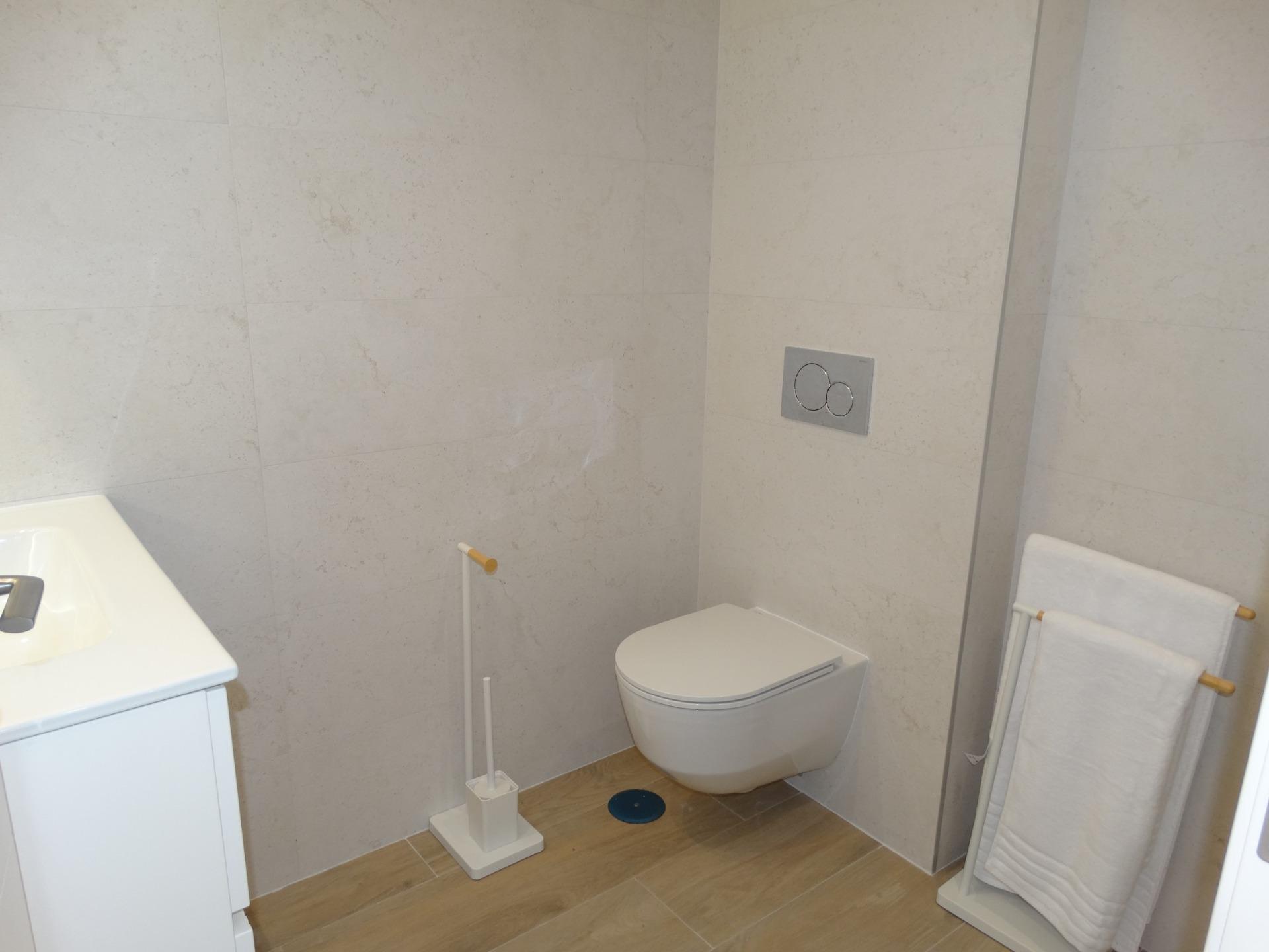 Tu Oasis Moderno en Pilar de la Horadada, Bungalows obra nueva en Pilar de la Horadada, Costa Blanca Sur. 2 hab, 2 baños. Máximo confort y vida mediterránea. ¡Oportunidad única!