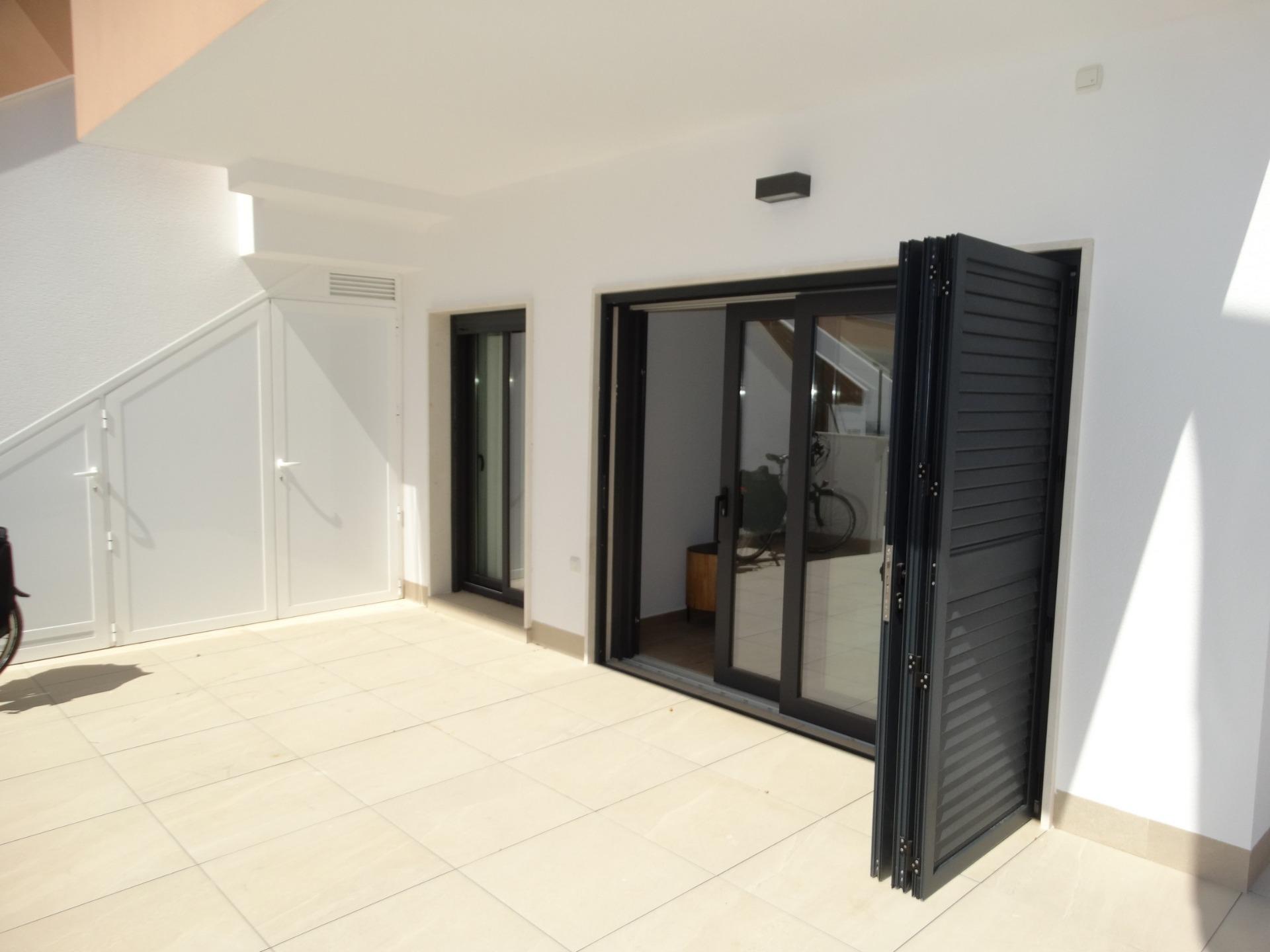 Tu Oasis Moderno en Pilar de la Horadada, Bungalows obra nueva en Pilar de la Horadada, Costa Blanca Sur. 2 hab, 2 baños. Máximo confort y vida mediterránea. ¡Oportunidad única!