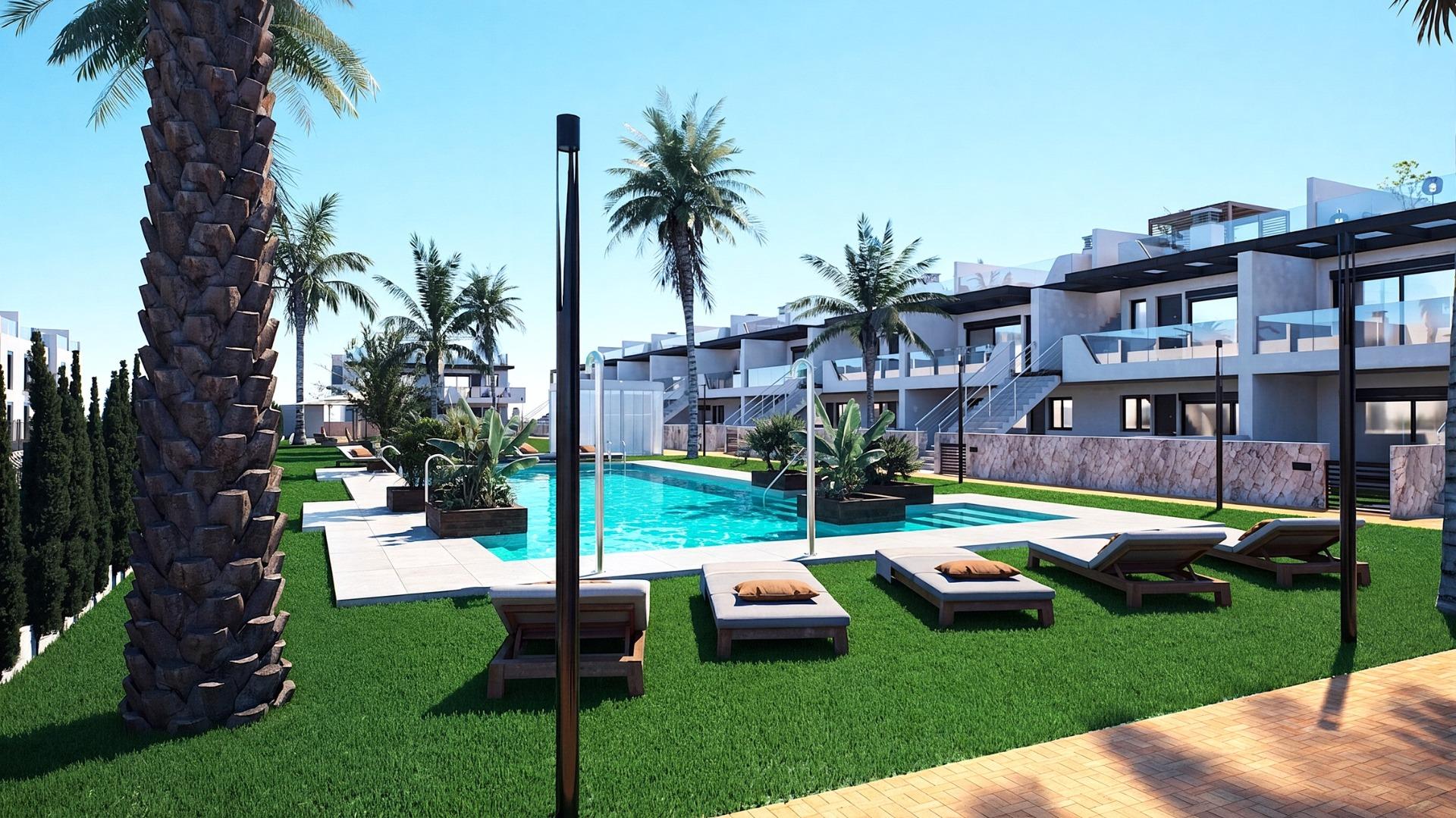 Tu Hogar de Ensueño en Pilar de la Horadada, Bungalows obra nueva en Pilar de la Horadada, Costa Blanca Sur. 3 hab, 2 baños. Jardines/solárium. Vive el Mediterráneo. ¡Invierte hoy!