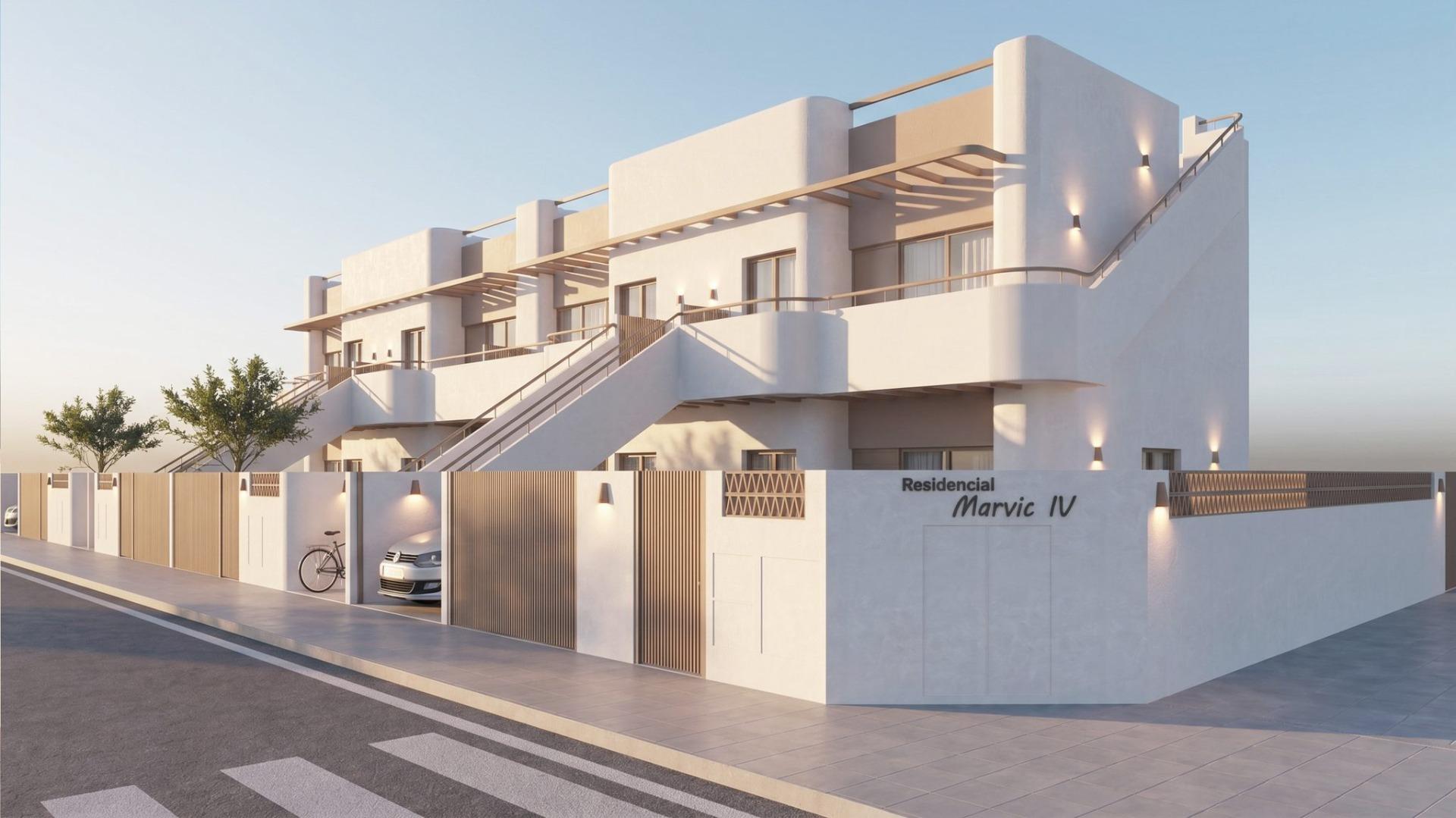 Casa en Venta en Pilar de La Horadada, Bungalows obra nueva en Pilar de la Horadada, Costa Blanca Sur. 8 exclusivos, piscina privada, jardín/solárium. Cerca de playas y servicios.