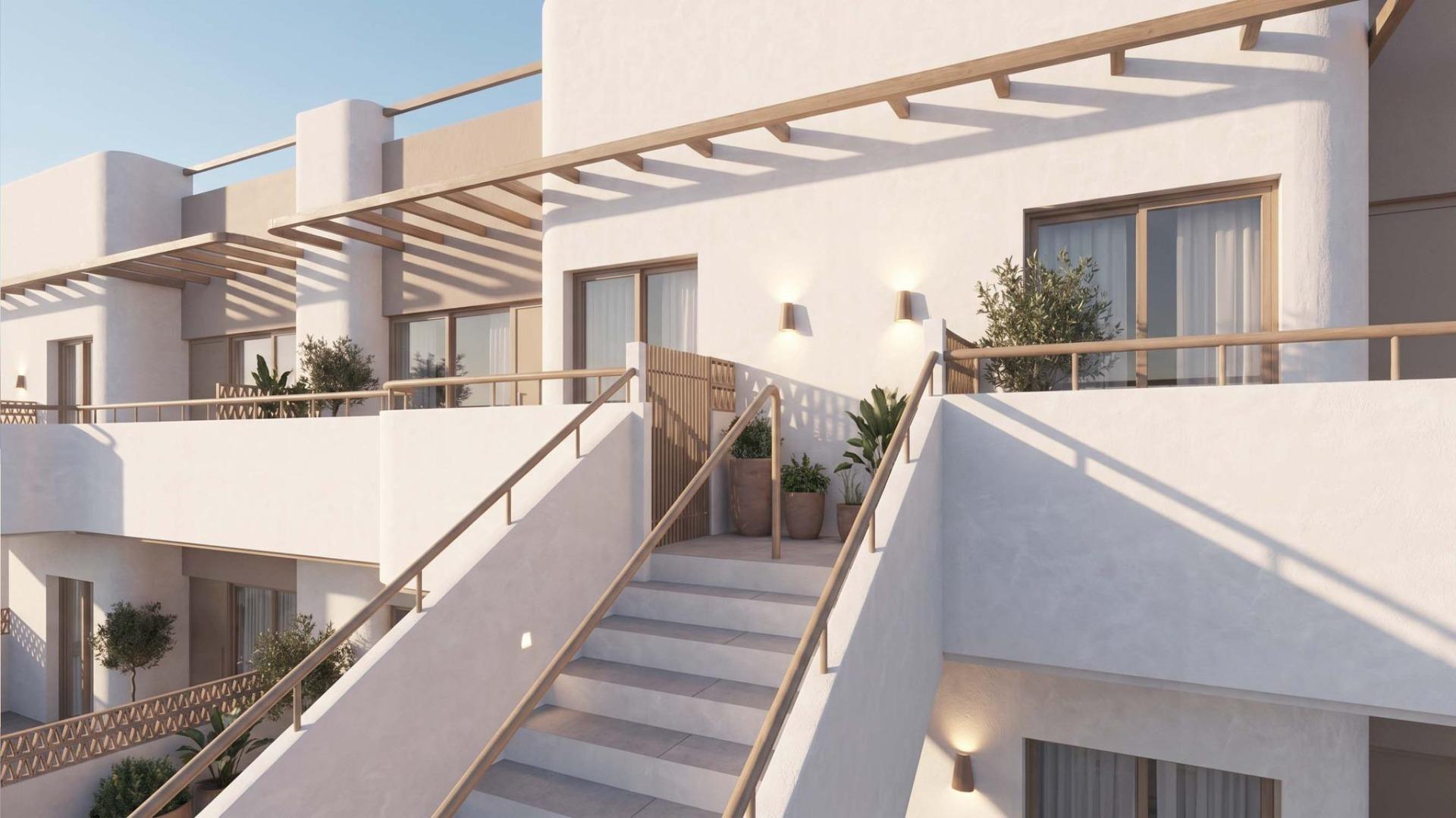 Casa en Venta en Pilar de La Horadada, Bungalows obra nueva en Pilar de la Horadada, Costa Blanca Sur. 8 exclusivos, piscina privada, jardín/solárium. Cerca de playas y servicios.