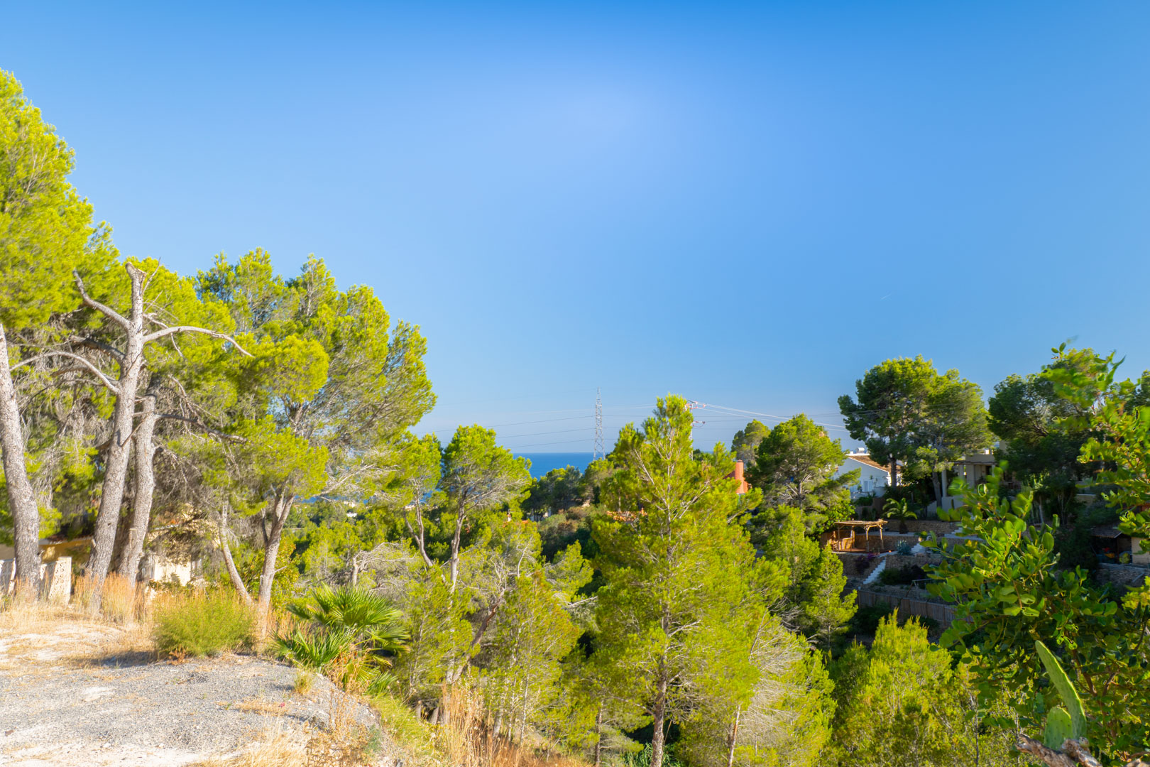 Parcela Exclusiva en Altea: Vistas al Mar, Gran Potencial, Parcela excepcional en Altea, Alicante. Construya la casa de sus sueños con vistas panorámicas al Mediterráneo. Inversión única en Costa Blanca por 179.000€. ¡S