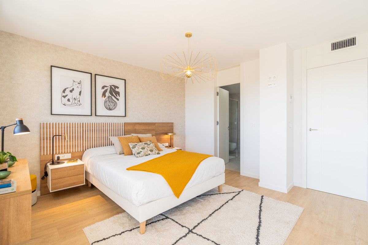 Exclusiva Villa en La Nucia: Vistas Bahía y Lujo, Villa de lujo obra nueva en La Nucia, Alicante. 4 hab, 3 baños. Vistas panorámicas al mar, diseño mediterráneo, sostenible y con todas las comodidades. ¡Oportun