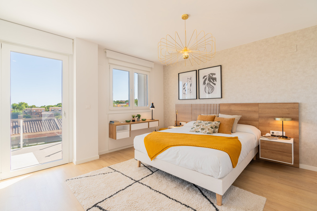 Exclusiva Villa en La Nucia: Vistas Bahía y Lujo, Villa de lujo obra nueva en La Nucia, Alicante. 4 hab, 3 baños. Vistas panorámicas al mar, diseño mediterráneo, sostenible y con todas las comodidades. ¡Oportun