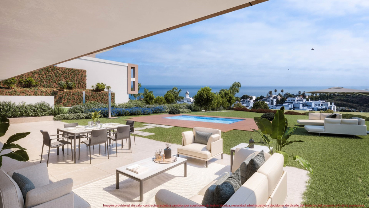 Estepona: Lujo, Vistas al Mar y Vida Exclusiva, Descubre apartamentos de lujo en la New Golden Mile de Estepona. Vistas al mar, comunidad exclusiva con spa, piscinas infinitas y seguridad 24h. ¡Vive el sueño